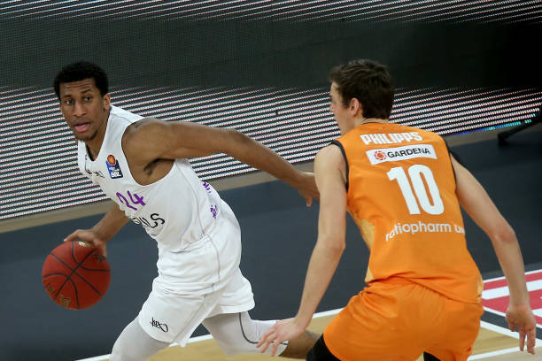 原队伍中获 原队伍中获