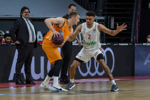 制造错位优 制造错位优