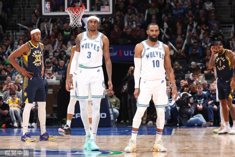 4分4篮板 4分4篮板