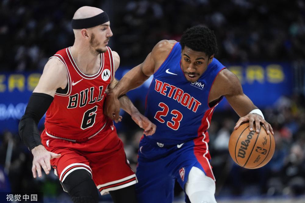 编队通过 编队通过